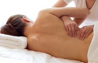 le mal de dos après l'accouchement massage